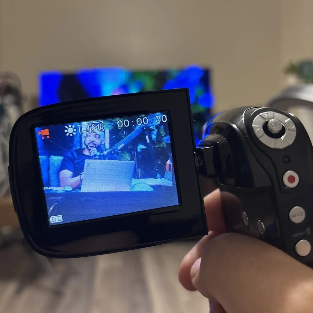 COBY SNAPP CAM4000 Digital Pocket Video Camcorder 3MP 2.4